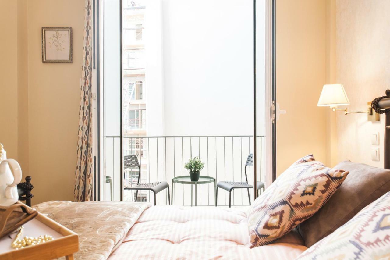 Modern Antique Private Rooms With Shared Bathroom Near To Acropolis Museum And Metro Station Athens Exterior photo