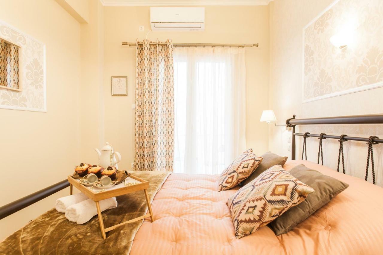 Modern Antique Private Rooms With Shared Bathroom Near To Acropolis Museum And Metro Station Athens Exterior photo