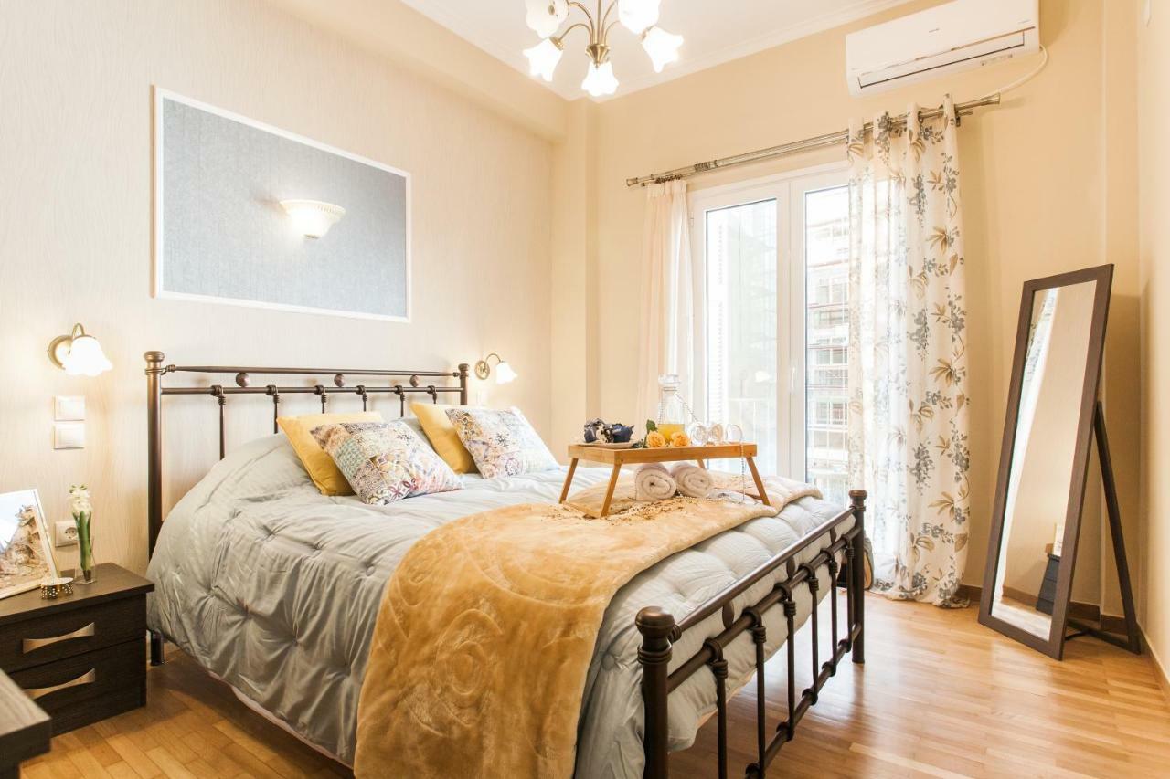 Modern Antique Private Rooms With Shared Bathroom Near To Acropolis Museum And Metro Station Athens Exterior photo