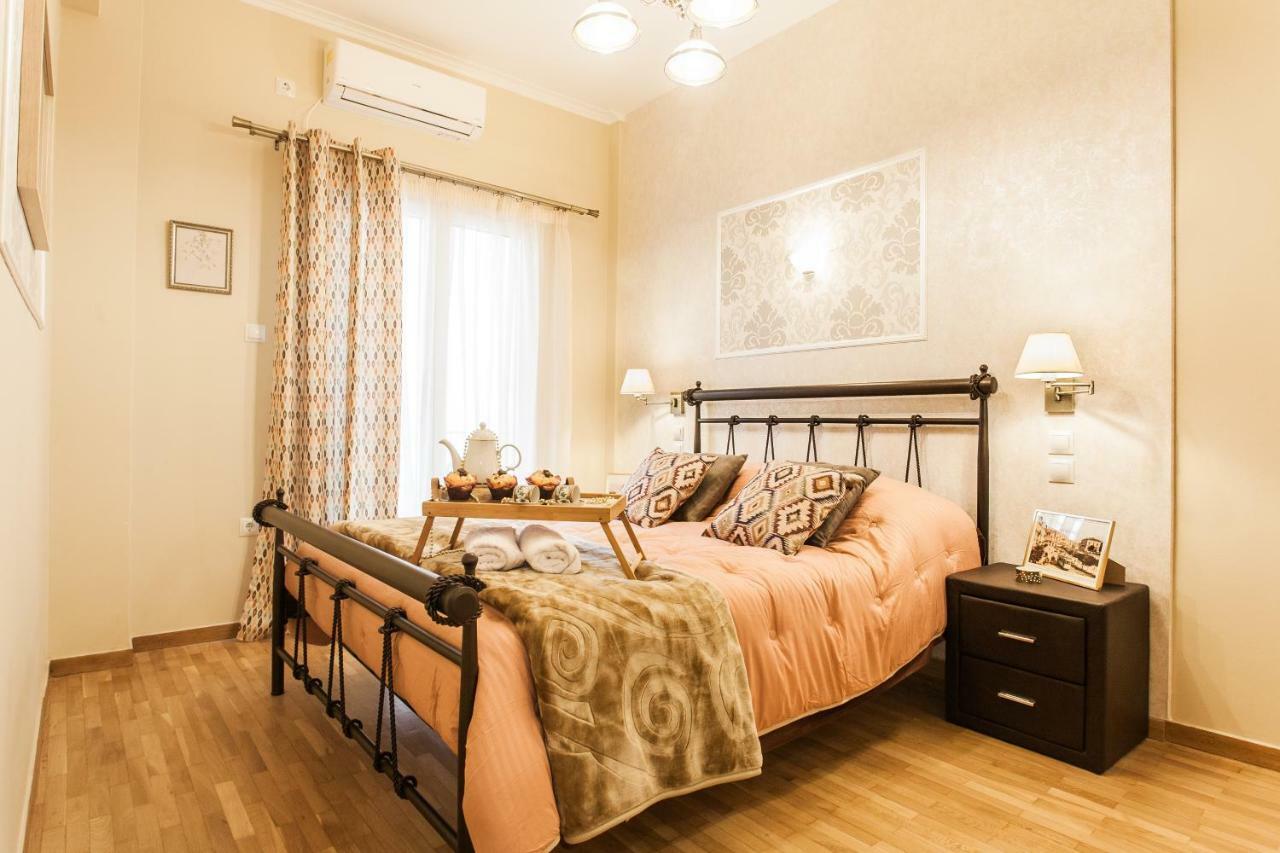 Modern Antique Private Rooms With Shared Bathroom Near To Acropolis Museum And Metro Station Athens Exterior photo