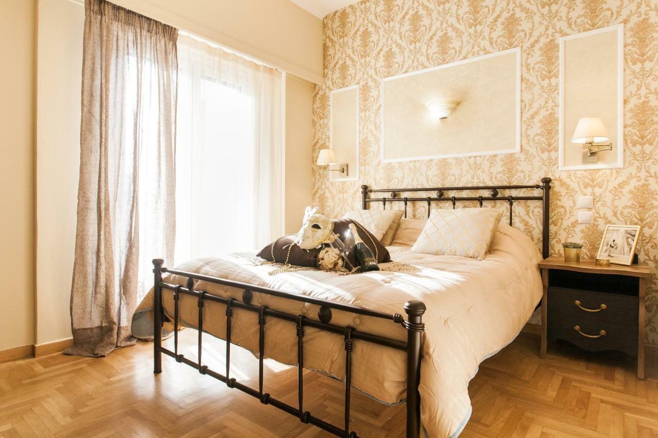Modern Antique Private Rooms With Shared Bathroom Near To Acropolis Museum And Metro Station Athens Exterior photo