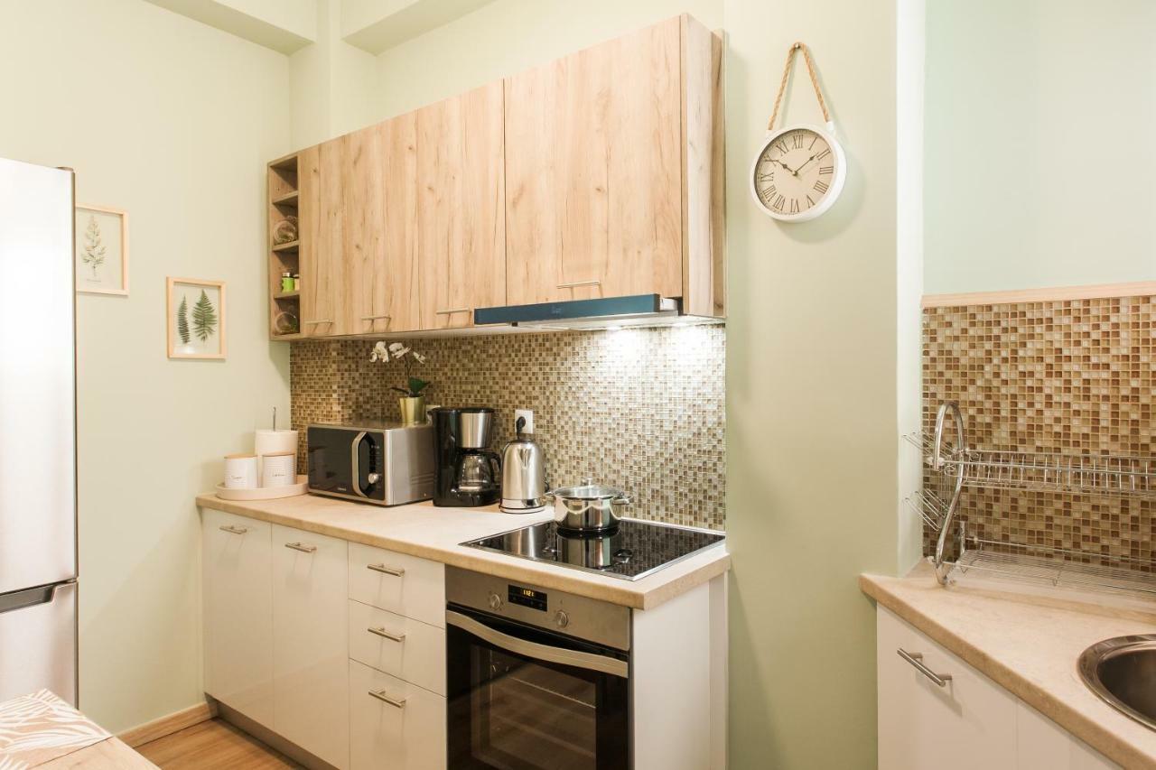 Modern Antique Private Rooms With Shared Bathroom Near To Acropolis Museum And Metro Station Athens Exterior photo